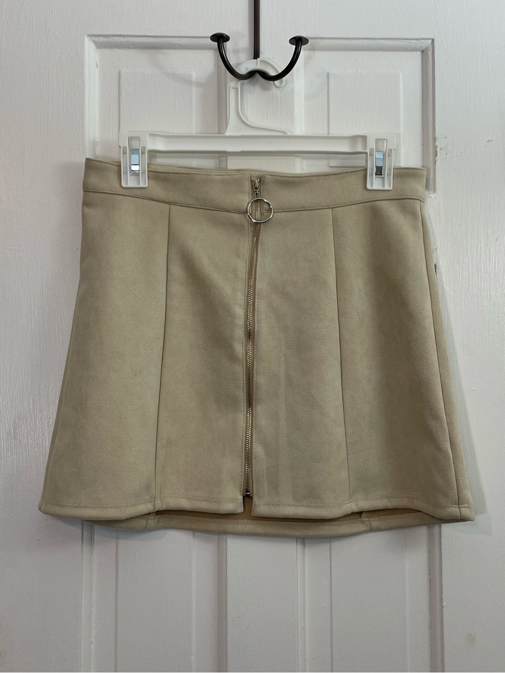Altar'd State Cream Suede-Look Front Zip Mini Skirt Size Medium